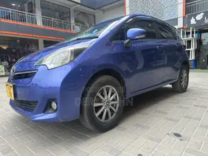Toyota Ractis 1.5 FWD 2010 Blue