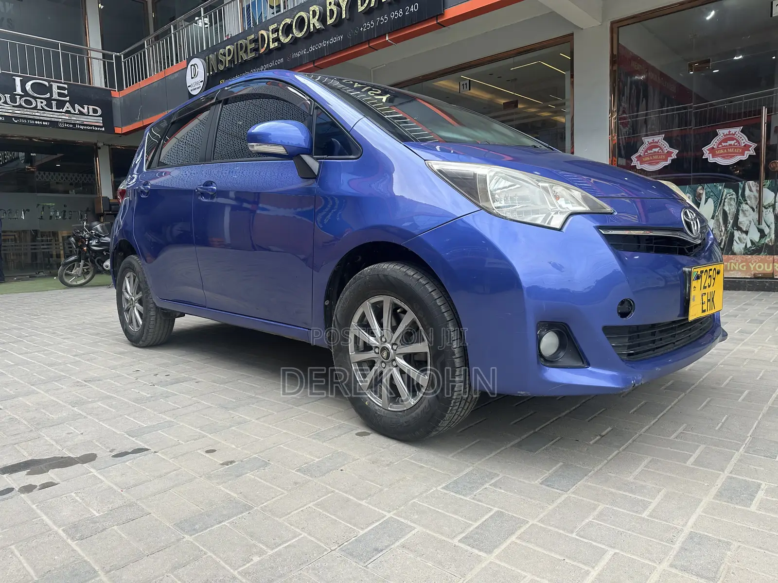 Toyota Ractis 1.5 FWD 2010 Blue