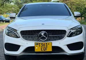Mercedes-Benz E200 2014 Off white