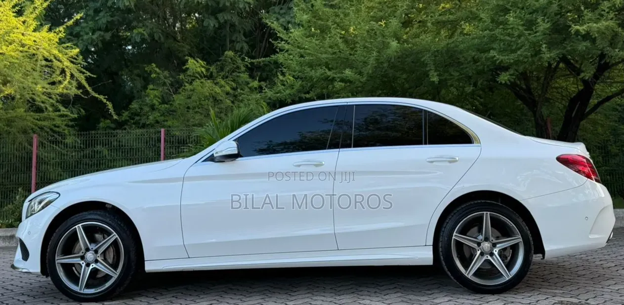 Mercedes-Benz E200 2014 Off white