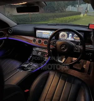 Mercedes-Benz E200 2016 Black