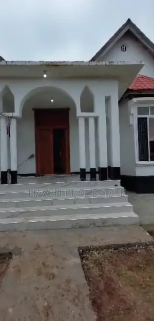 4bdrm Apartment in Mjini for rent