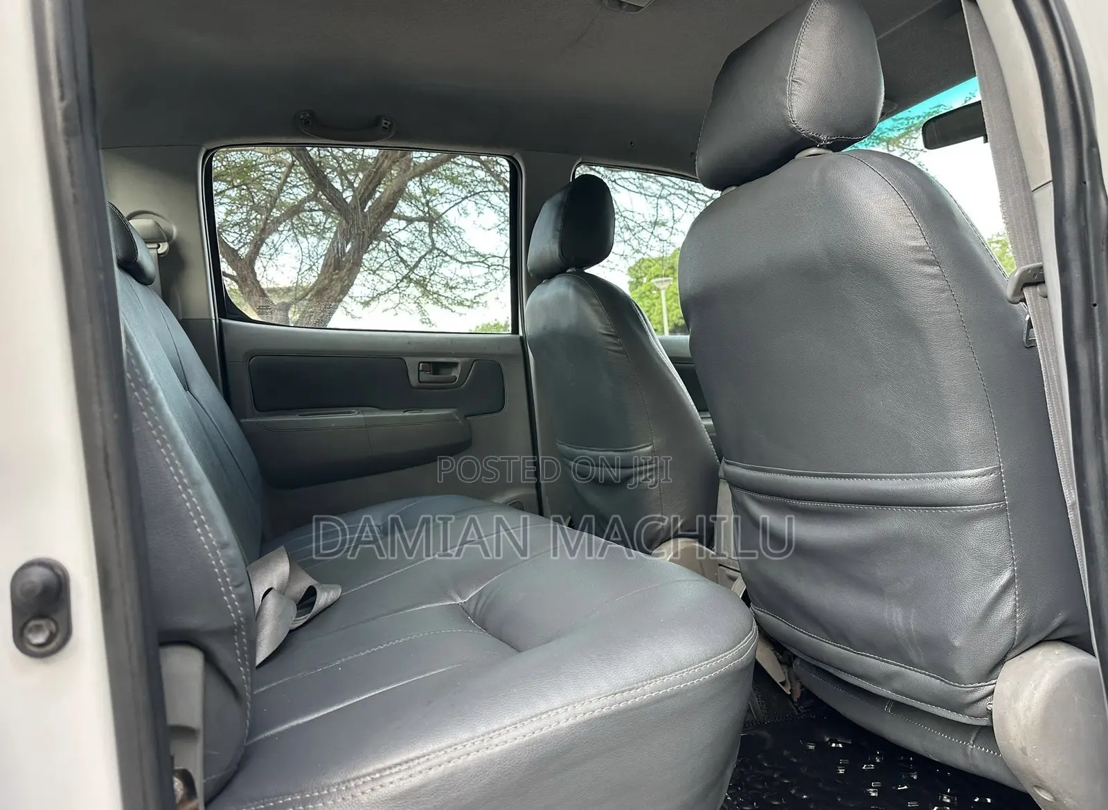 Toyota Hilux 2009 White