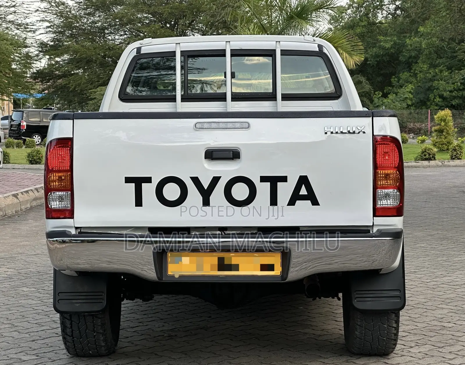 Toyota Hilux 2009 White
