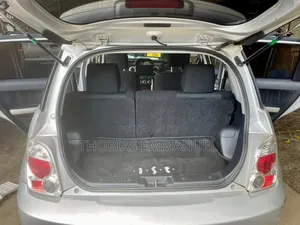 Toyota IST 2006 Silver
