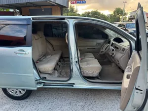 Toyota Raum 2010 Blue