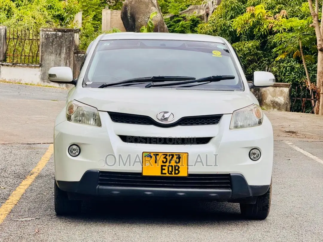 Toyota IST 2008 White