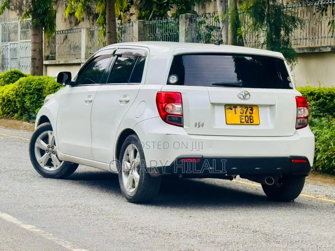Toyota IST 2008 White