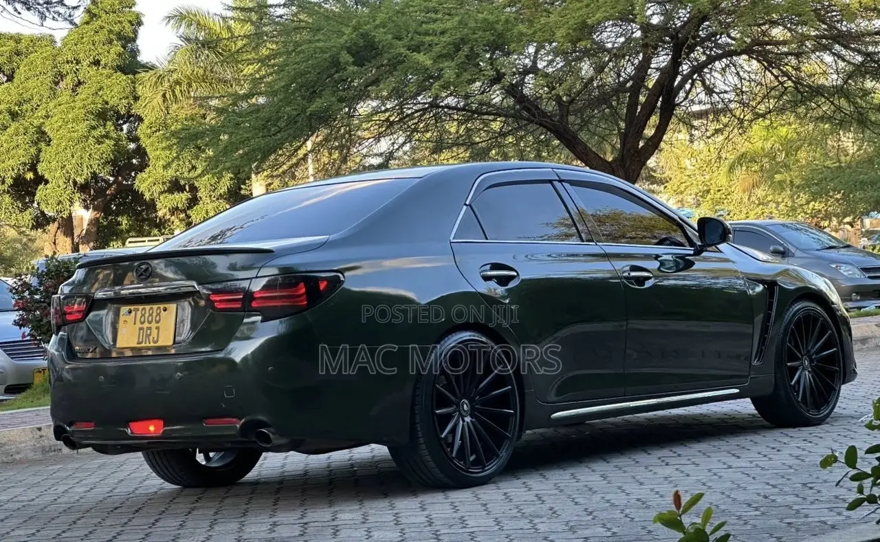 Toyota Mark X 2010 Green