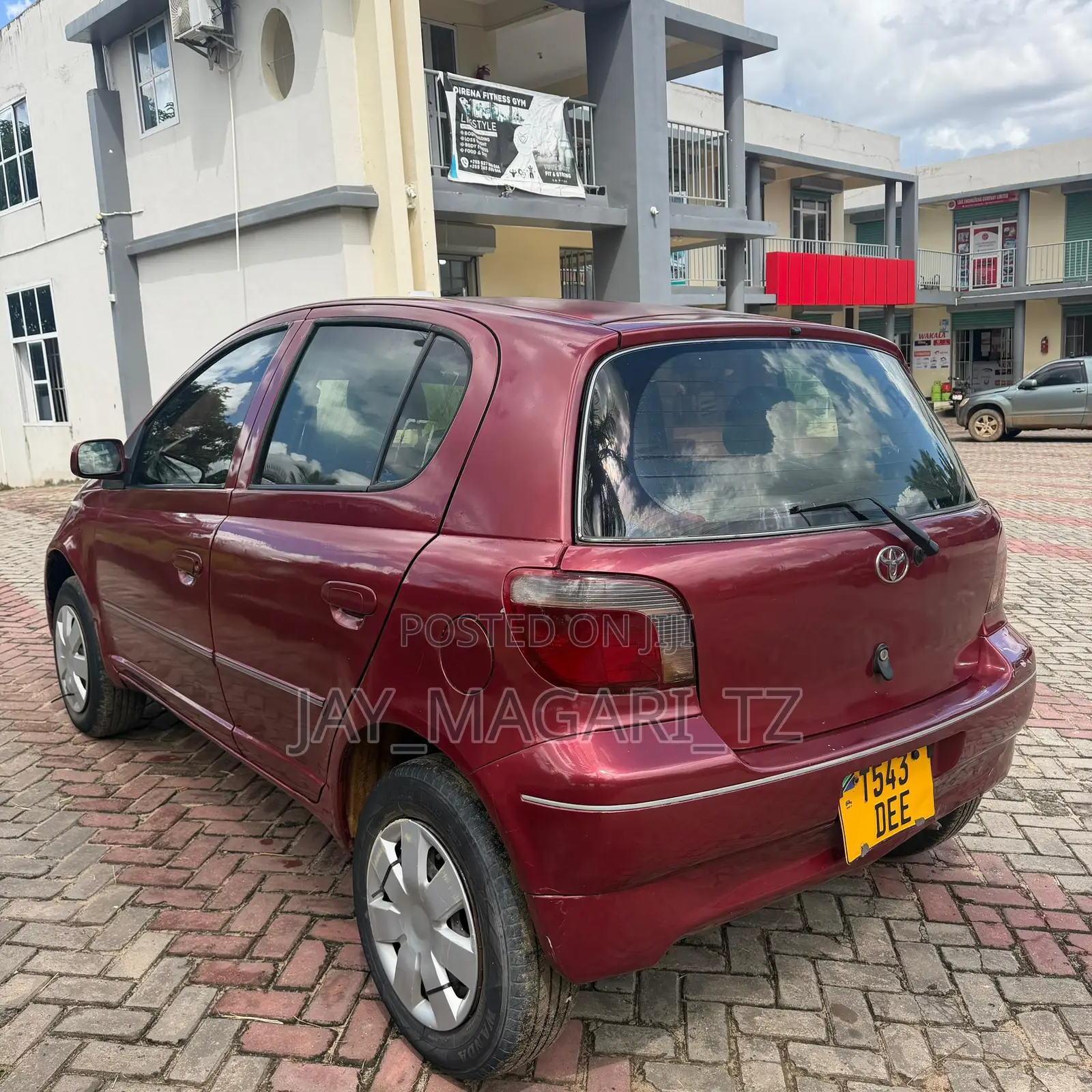 Toyota Vitz 2003 Red