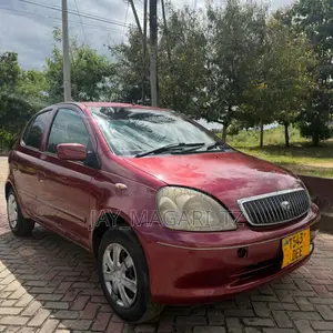 Toyota Vitz 2003 Red