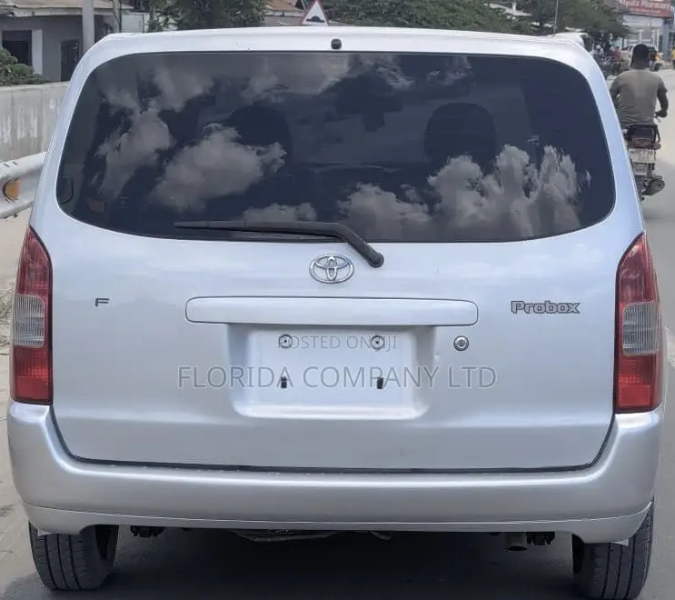 Toyota Probox 2004 Silver