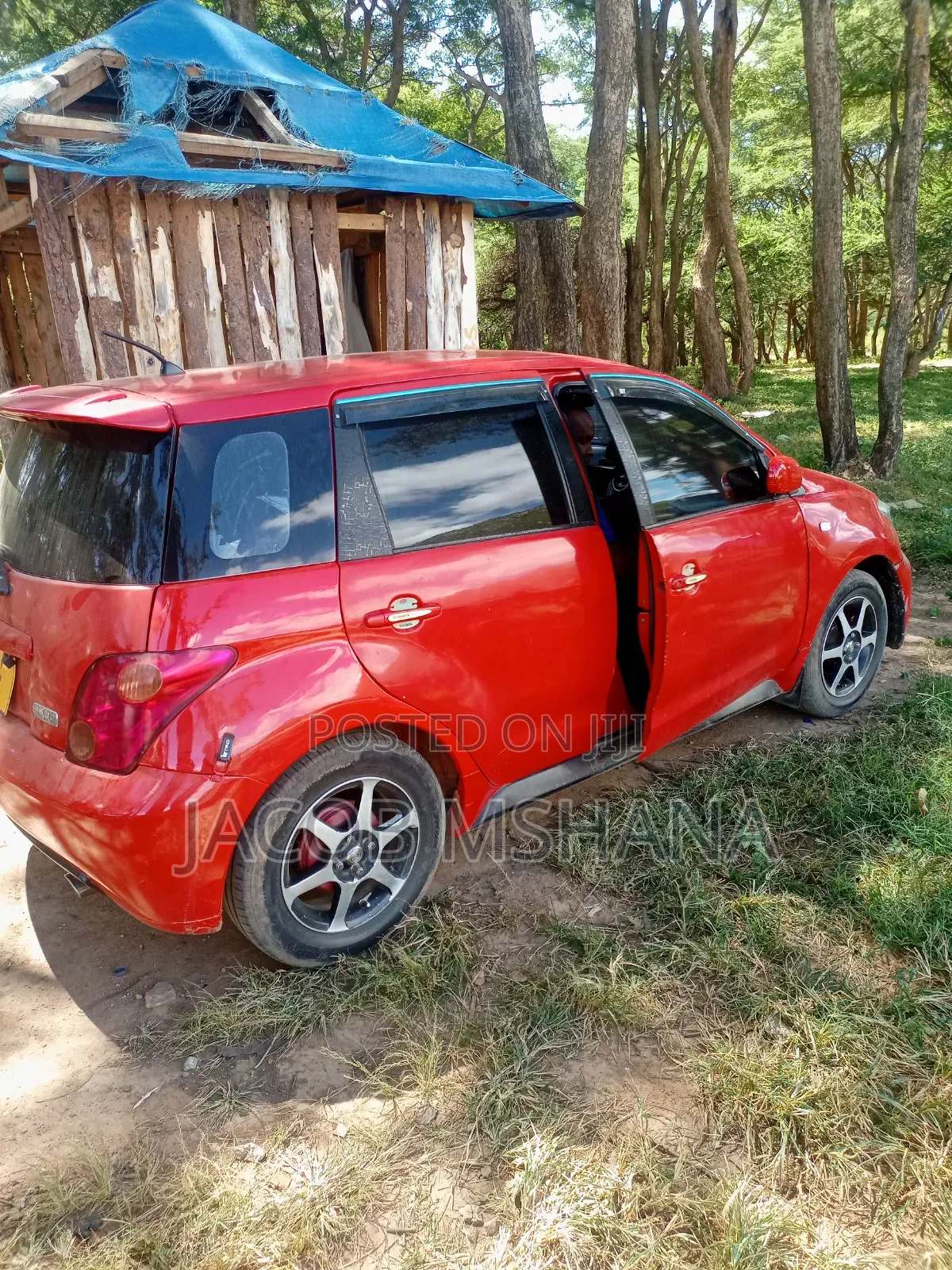 Toyota IST 2006 Red