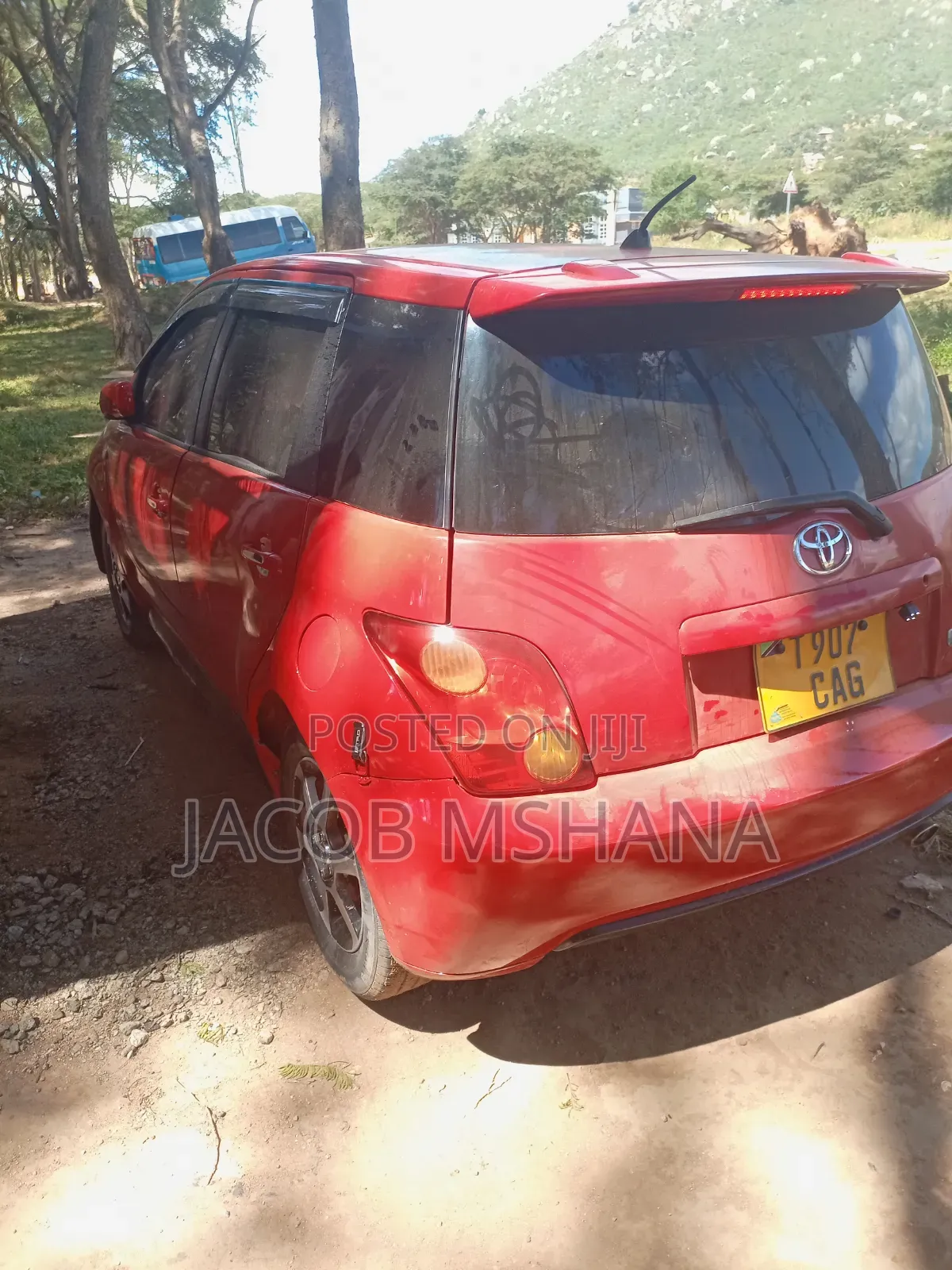Toyota IST 2006 Red