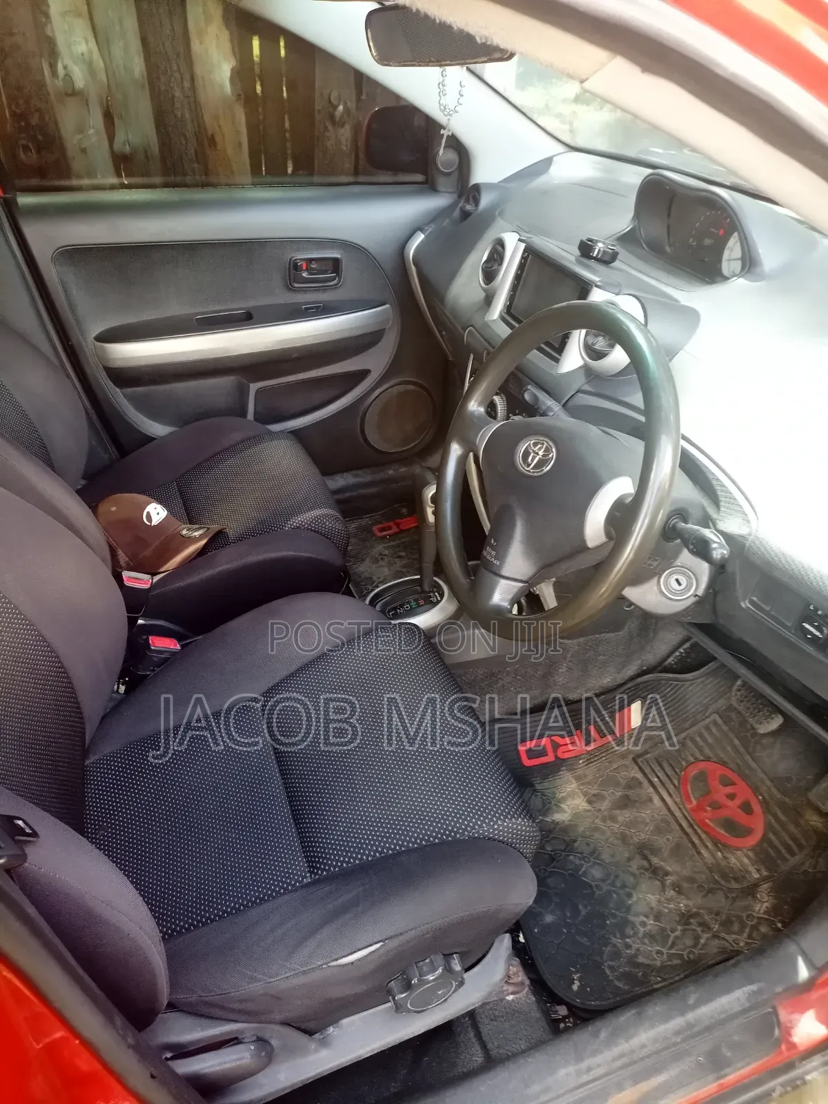 Toyota IST 2006 Red