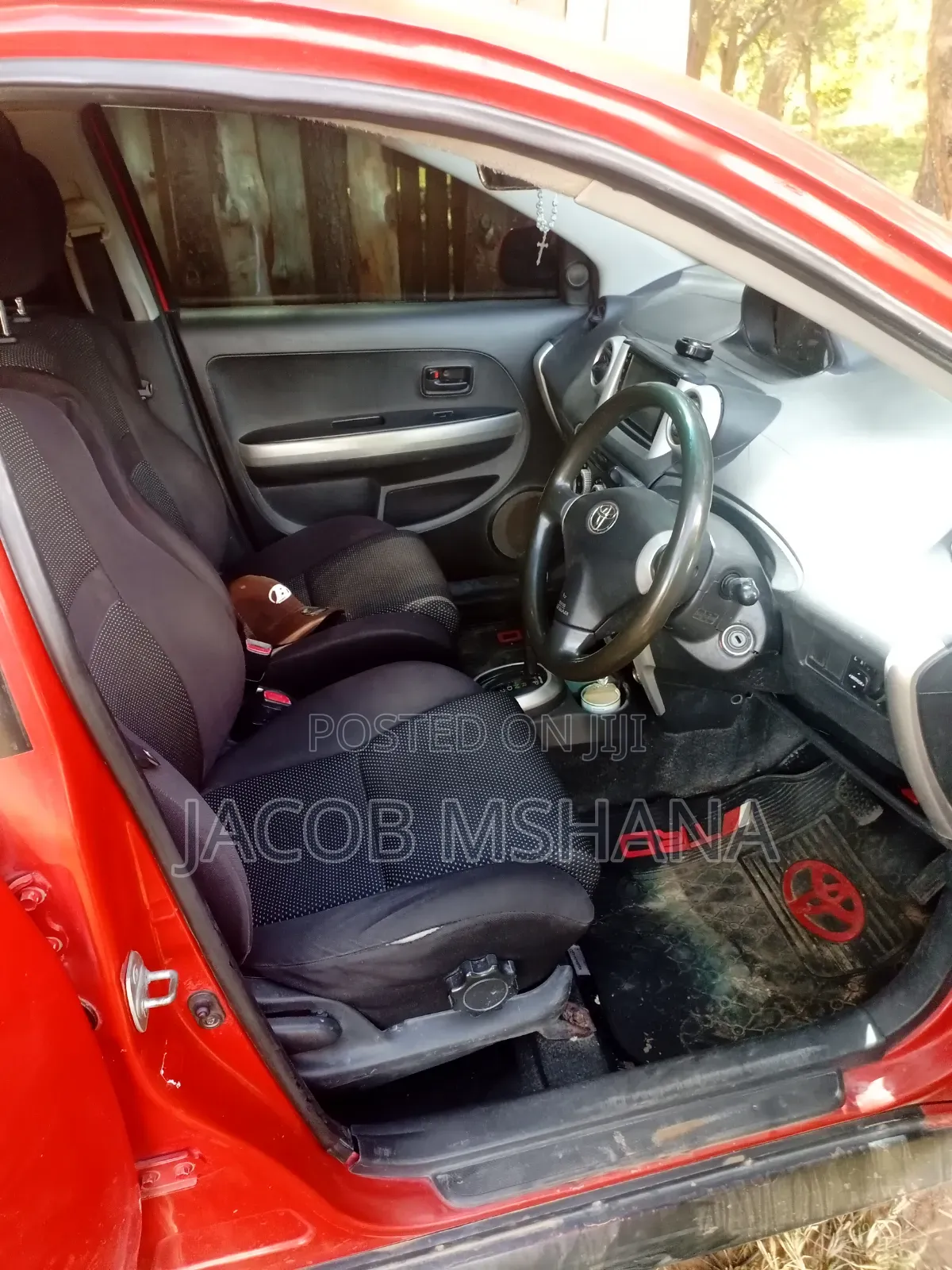 Toyota IST 2006 Red