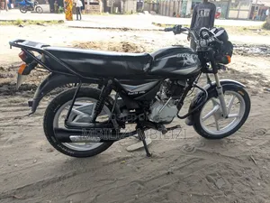 Bajaj Boxer 125 2025 Black