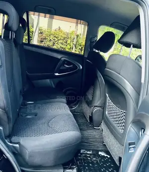 Toyota Vanguard 2011 Black