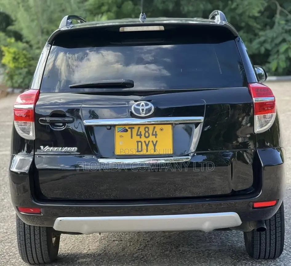 Toyota Vanguard 2011 Black