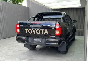 Toyota Hilux 2022 Black