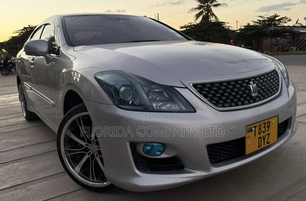 Toyota Crown 2008 Silver