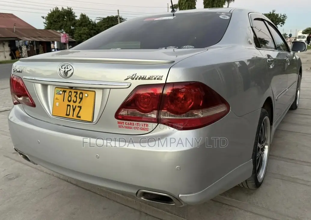 Toyota Crown 2008 Silver