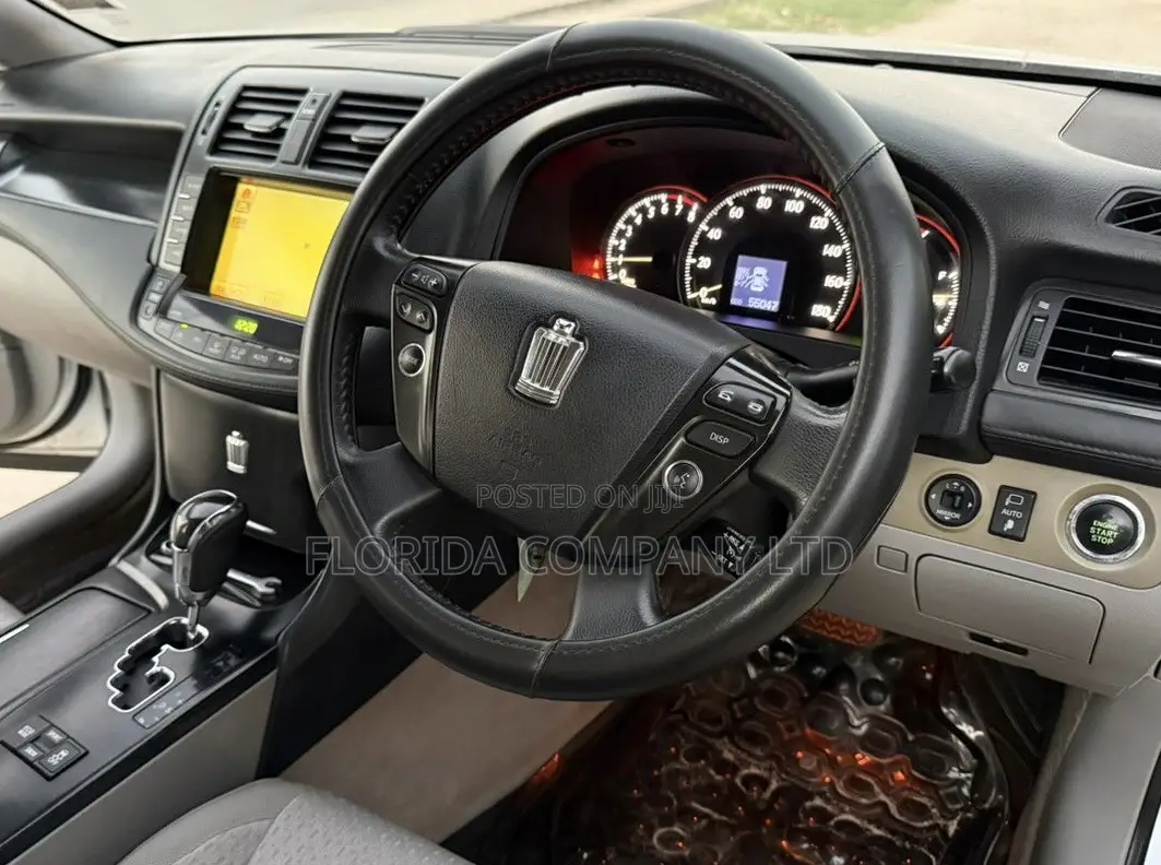 Toyota Crown 2008 Silver