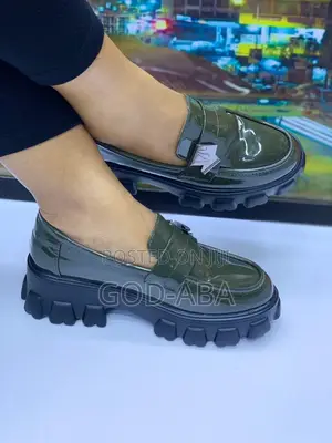 Women's Shoes New Fashion And Design
