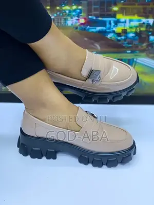 Women's Shoes New Fashion And Design