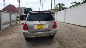 Toyota Kluger 2004 Silver