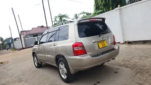 Toyota Kluger 2004 Silver
