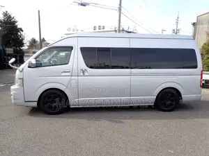 Toyota HiAce 2006 Silver