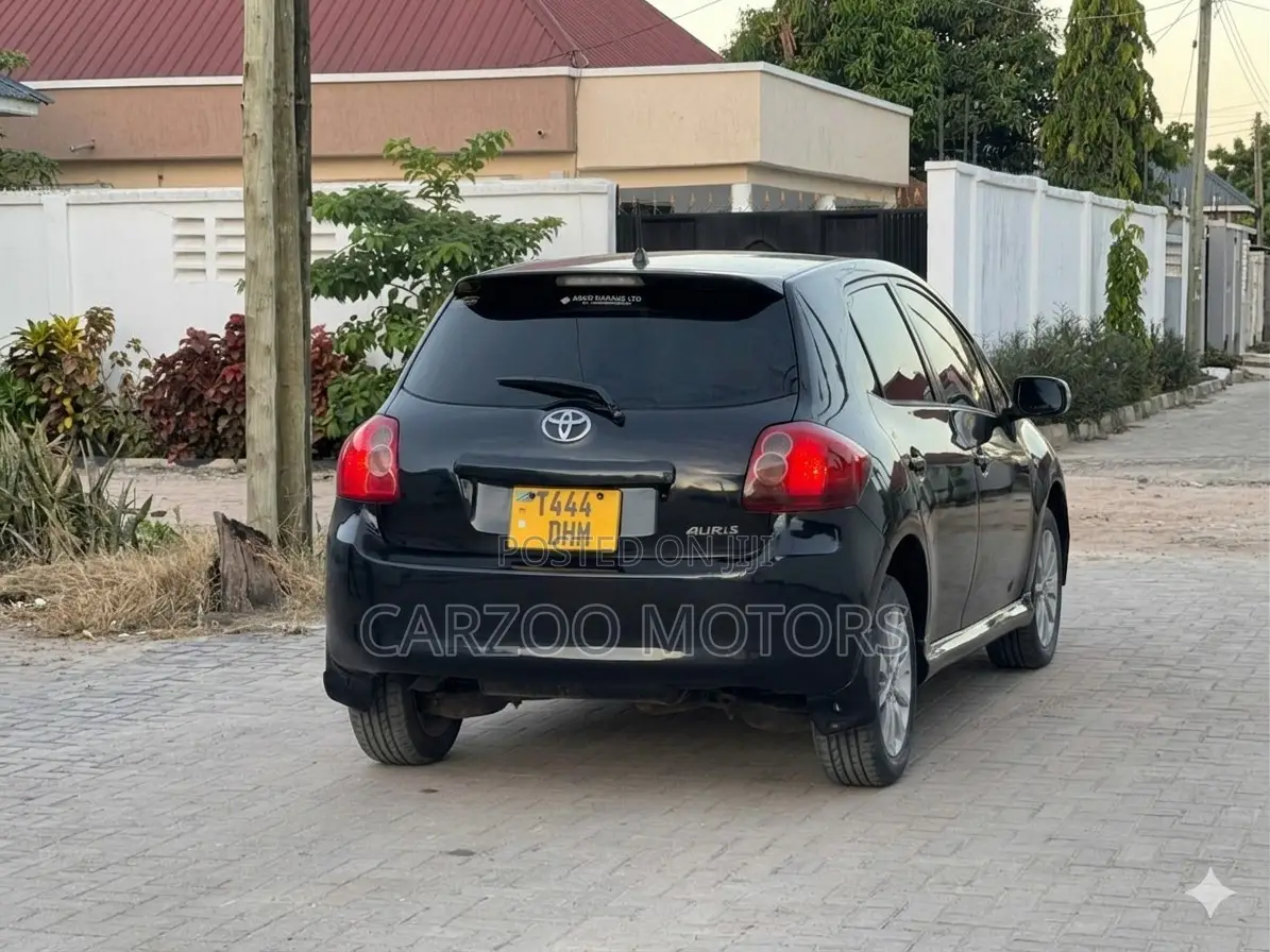 Toyota Auris 2006 Black