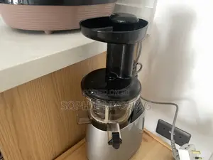 Hurom Cold Press Juicer for Sale