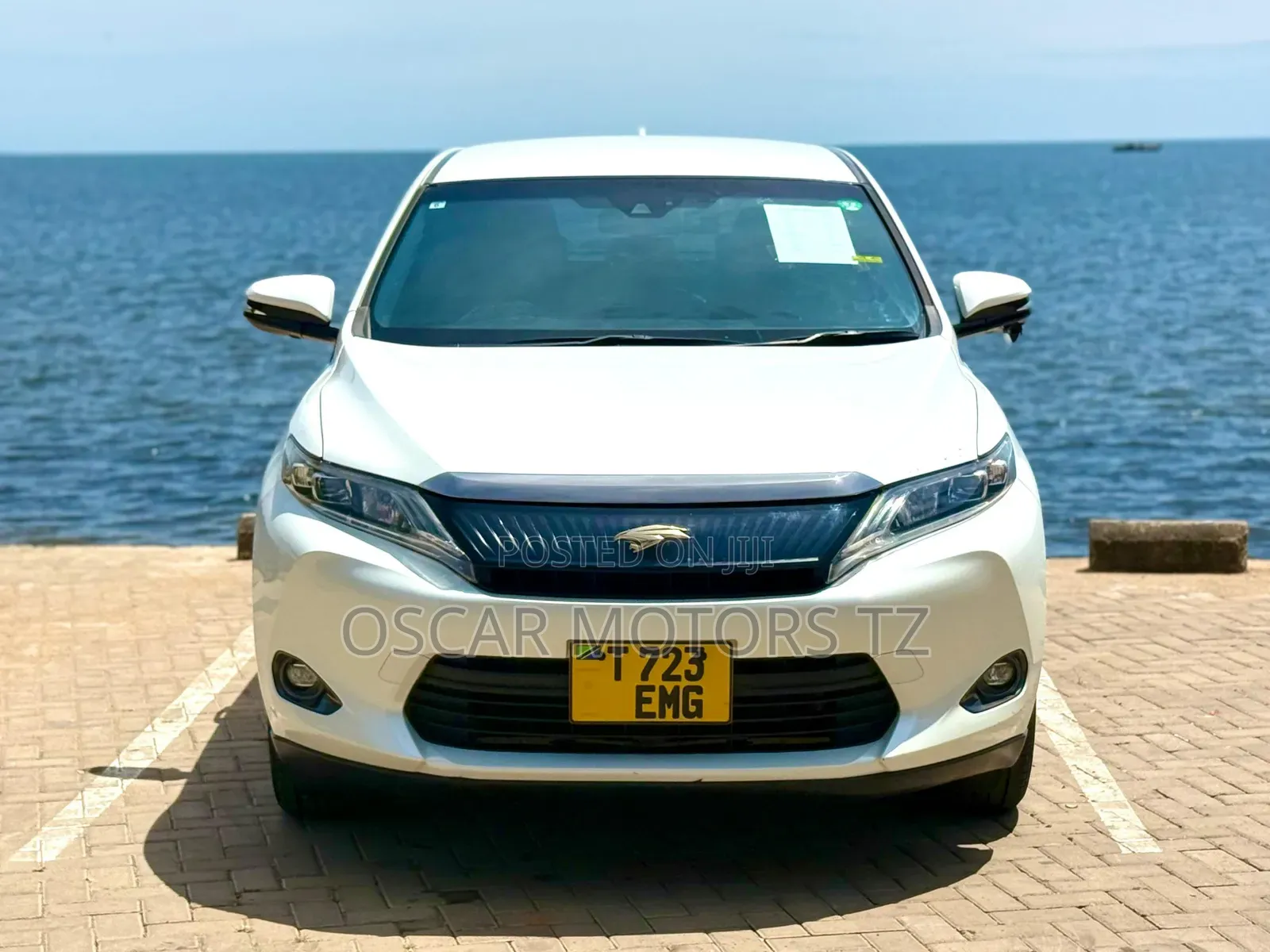 Toyota Harrier Hybrid Progress 2015 White
