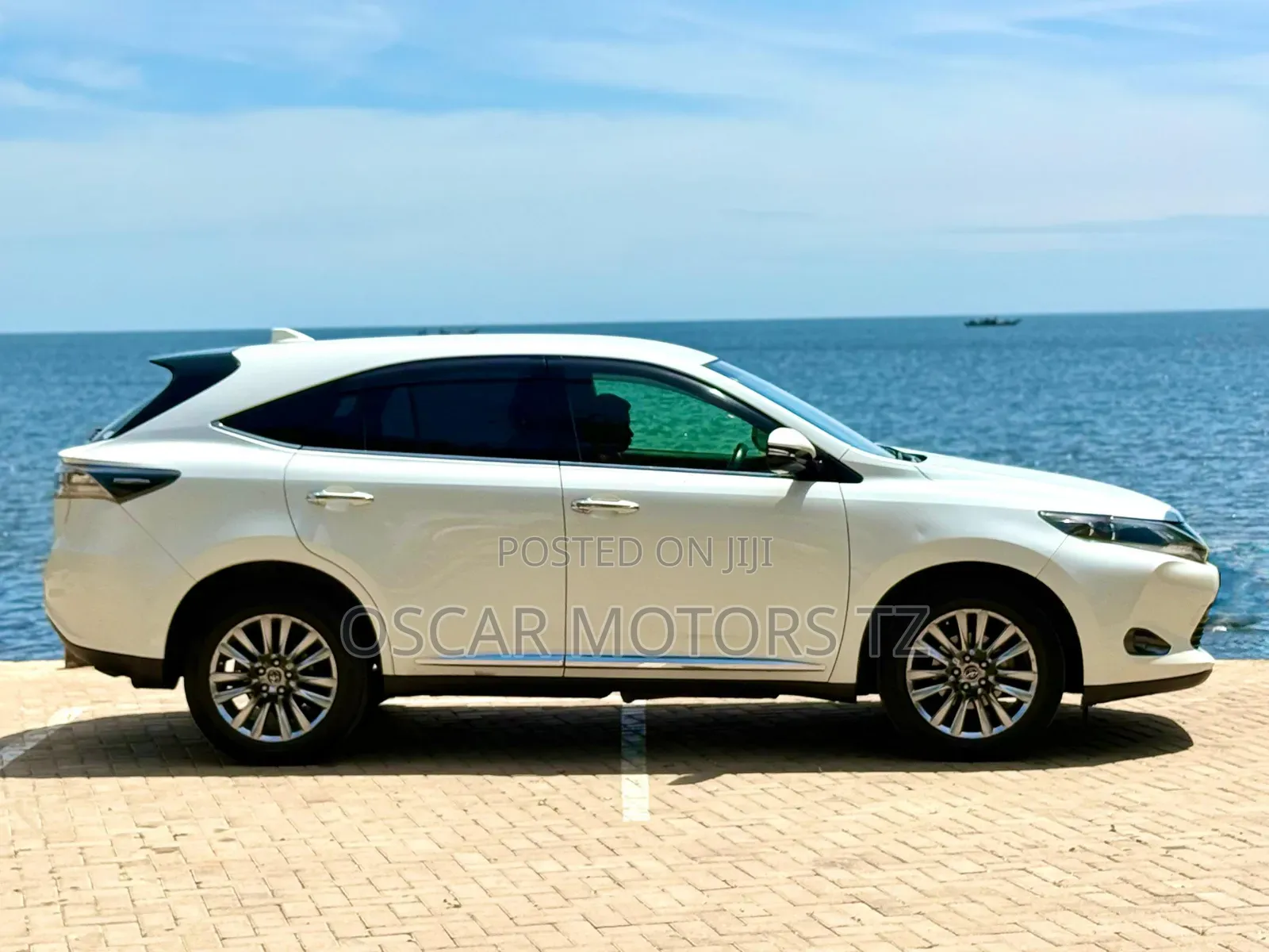 Toyota Harrier Hybrid Progress 2015 White