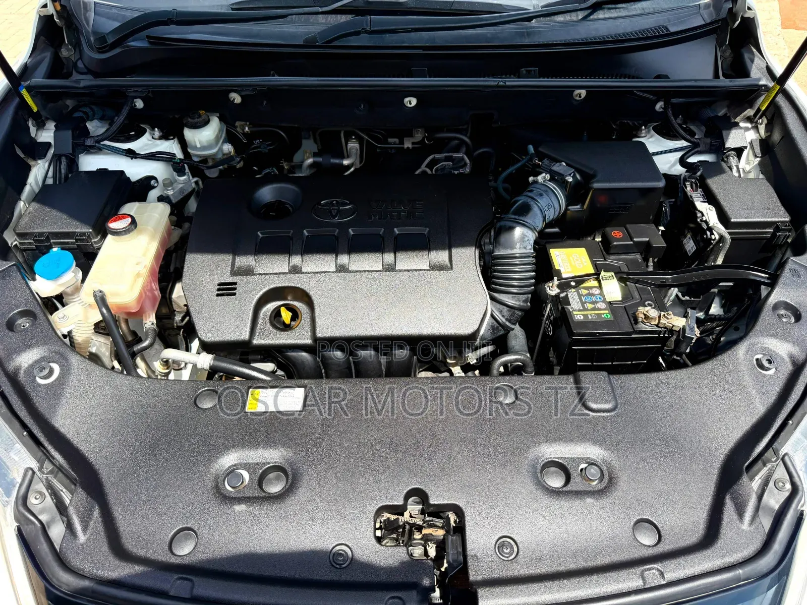 Toyota Harrier Hybrid Progress 2015 White