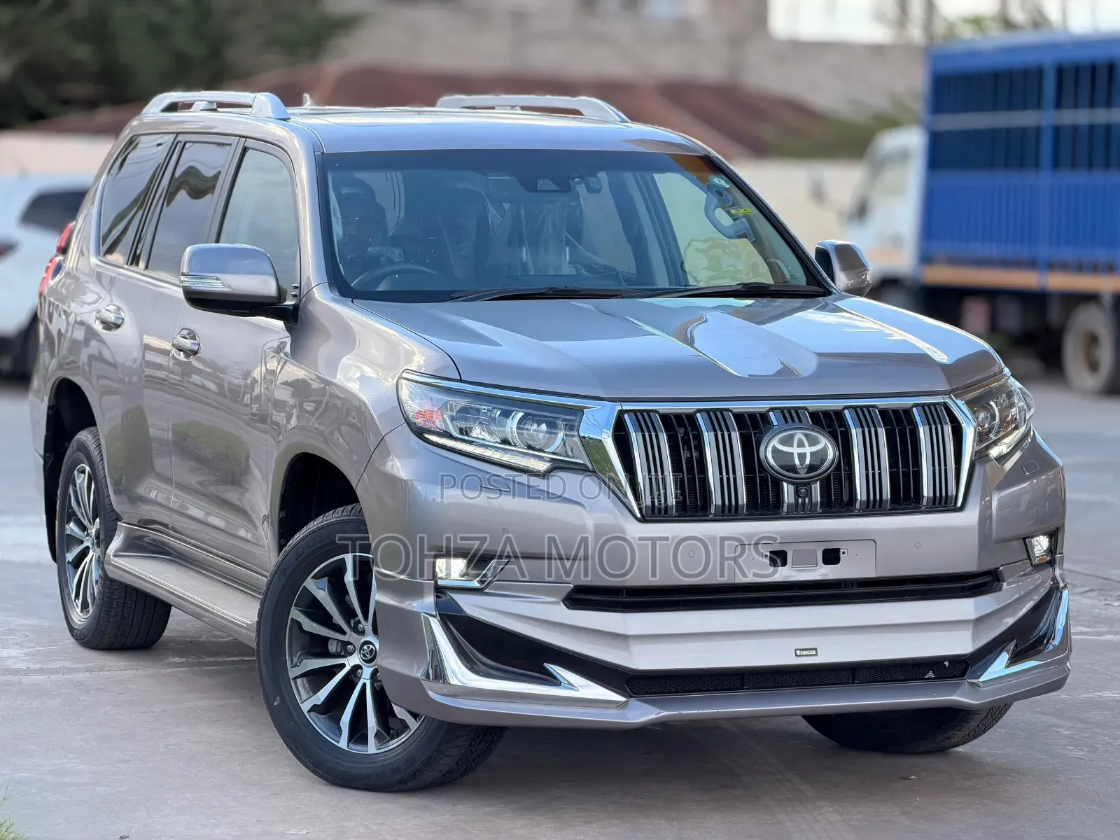 Toyota Land Cruiser Prado 2022 Silver
