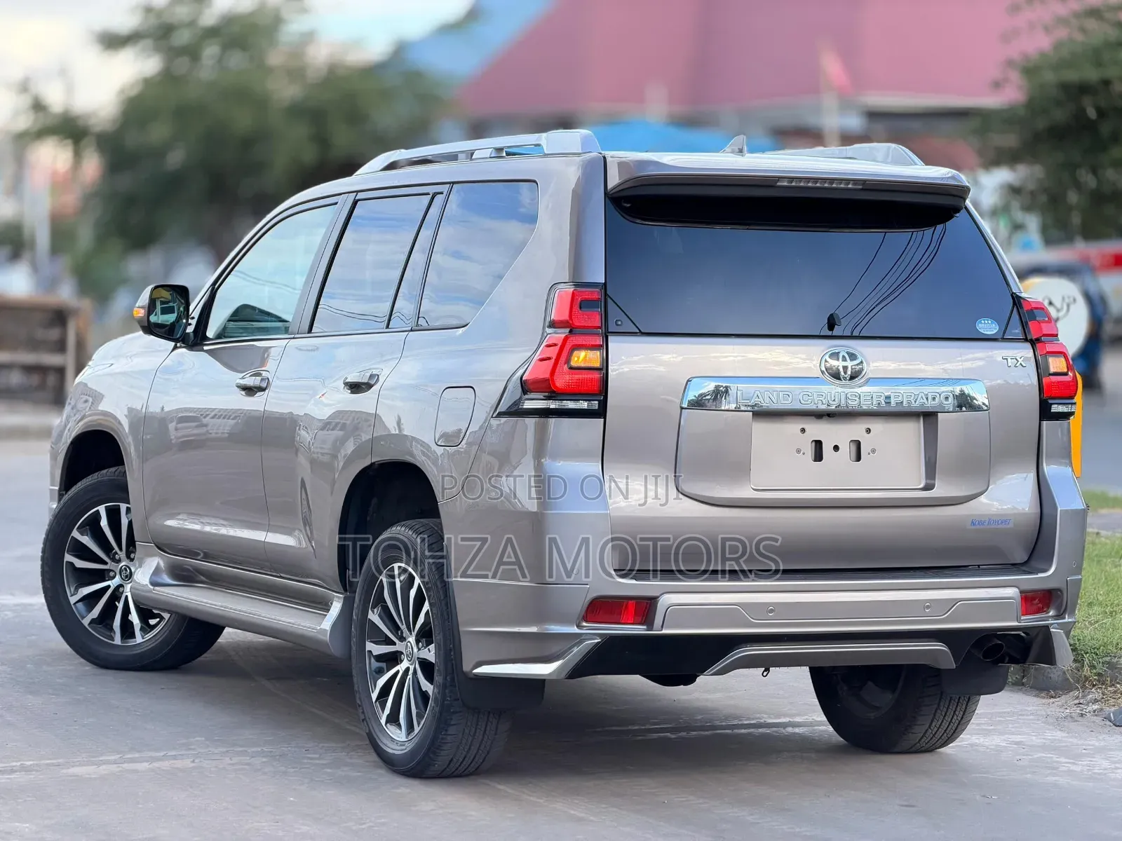 Toyota Land Cruiser Prado 2022 Silver