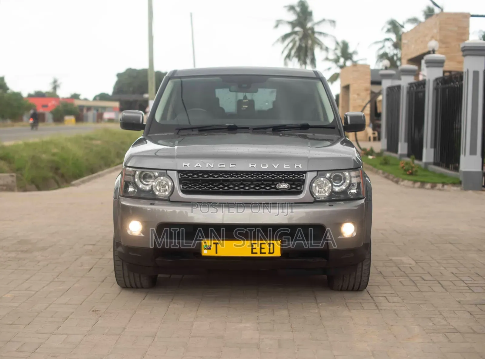 Land Rover Range Rover 2011 Gray