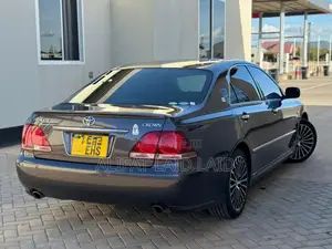 Toyota Crown 2007 Gray