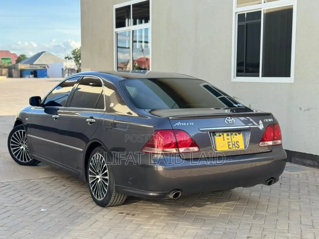 Toyota Crown 2007 Gray