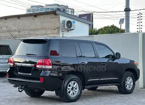 Toyota Land Cruiser 2012 Black