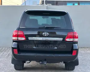 Toyota Land Cruiser 2012 Black