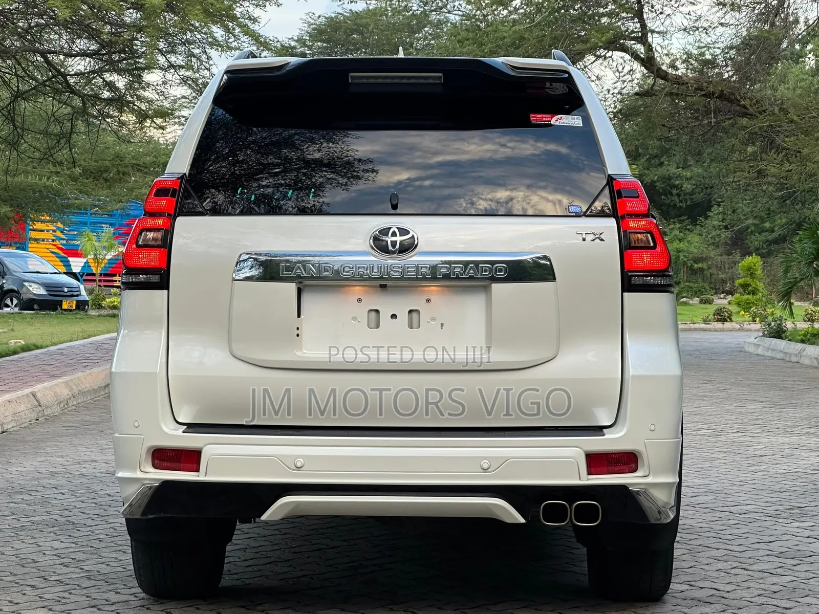 Toyota Land Cruiser Prado 2023 Pearl