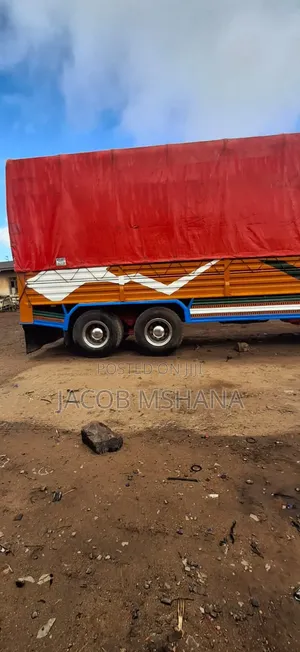 Scania Mende 114 P 380 1998 Red