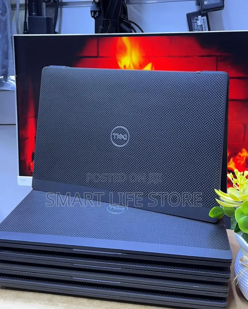 New Laptop Dell Latitude 7300 8GB Intel Core i7 SSD 256GB