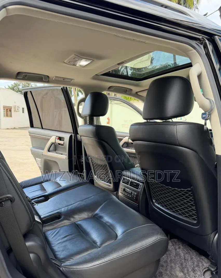 Toyota Land Cruiser 2011 Matt Black