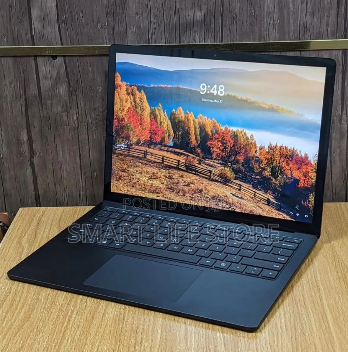 New Laptop Microsoft Surface Laptop 2 8GB Intel Core i7 SSD 256GB