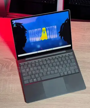 New Laptop Microsoft Surface Laptop 2 8GB Intel Core i7 SSD 256GB